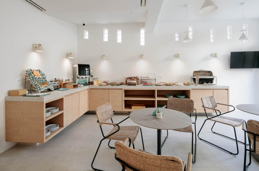 naxos-boutique-hotel-anapollo-breakfast_